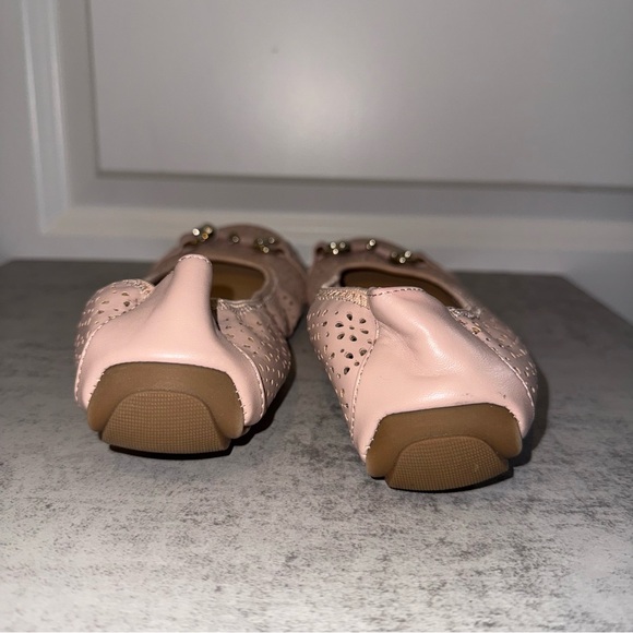 Me Too Light Pink Flats Size 6.5 - Picture 3 of 7